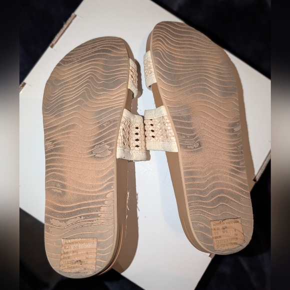 Reef Cushion Woven Vista size 6 - EUC🤍 - Picture 6 of 7